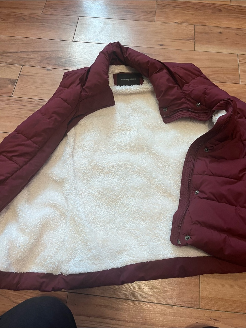 Banana Republic Quilted Puffer Vest - Wine - Picture 3 of 6